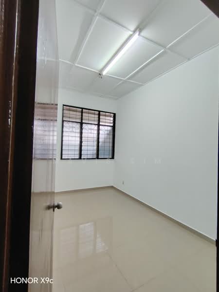 2-storey Terraced House for Sale in Taman Universiti Indah (Seri Kembangan) - Mavis Sim - PropertyGuru.com.my
