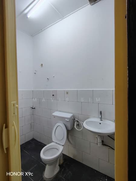 2-storey Terraced House for Sale in Taman Universiti Indah (Seri Kembangan) - Mavis Sim - PropertyGuru.com.my