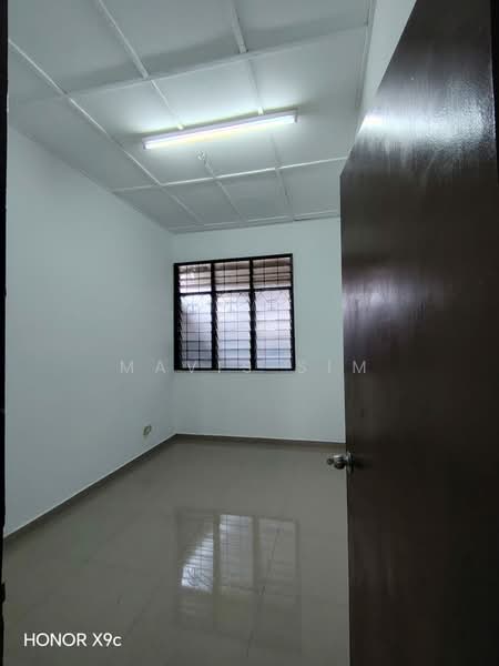 2-storey Terraced House for Sale in Taman Universiti Indah (Seri Kembangan) - Mavis Sim - PropertyGuru.com.my