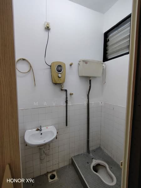 2-storey Terraced House for Sale in Taman Universiti Indah (Seri Kembangan) - Mavis Sim - PropertyGuru.com.my