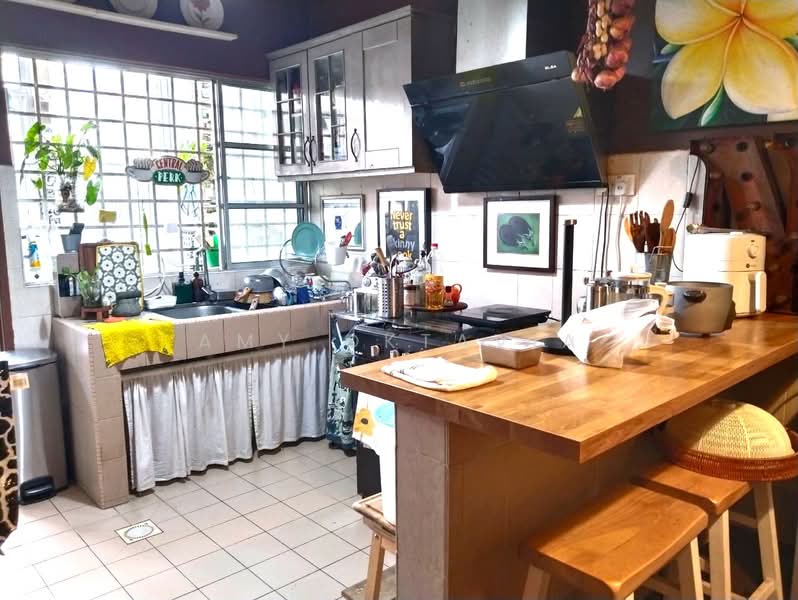 Putra Heights untuk Untuk Dijual - RM 800,000, Mac 2026 - Kitchen - PropertyGuru.com.my