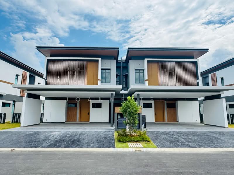 Semi-Detached House for Sale in Cyberjaya (Selangor) - Joanne Tei - Exterior - PropertyGuru.com.my