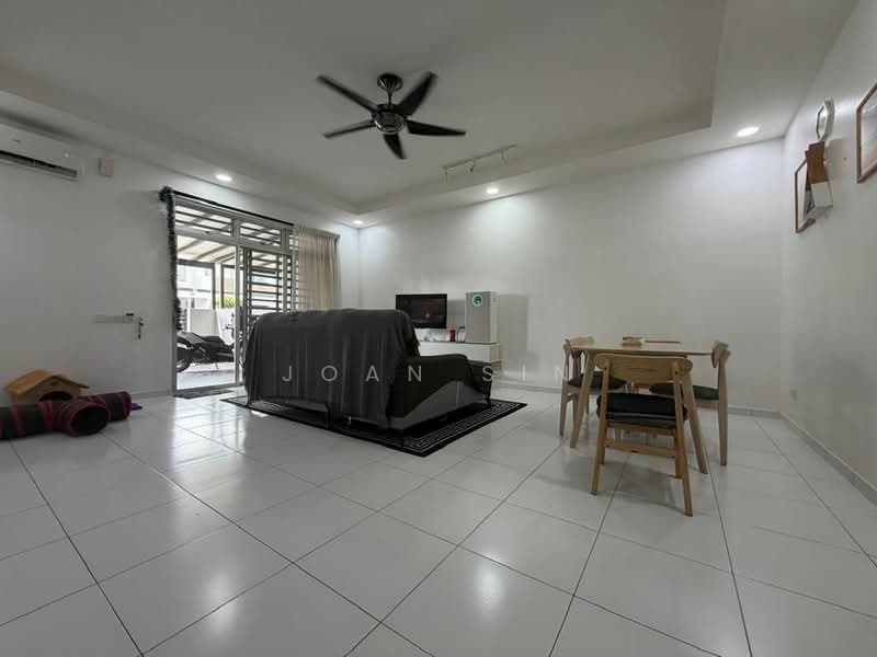 2-storey Terraced House for Sale in Setia Tropika (Johor Bahru) - Joan Sin - Living Room - PropertyGuru.com.my