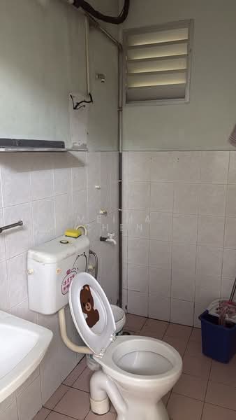 Single storey house kulai taman putri untuk Untuk Disewa - RM 1,400 /bulan, Mac 2026 - Bathroom - PropertyGuru.com.my