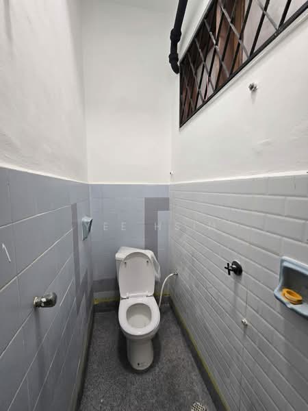 2-storey Terraced House for Sale in Bandar Baru Uda (Tampoi) - Yee Hsin - Bathroom - PropertyGuru.com.my