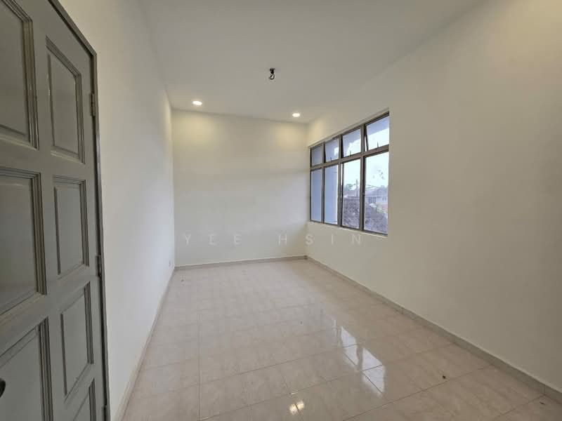 2-storey Terraced House for Sale in Bandar Baru Uda (Tampoi) - Yee Hsin - Interior - PropertyGuru.com.my
