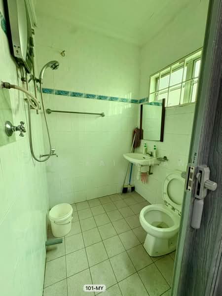 Taman Sungai Jati untuk Untuk Dijual - RM 585,000, Mac 2026 - Bathroom - PropertyGuru.com.my