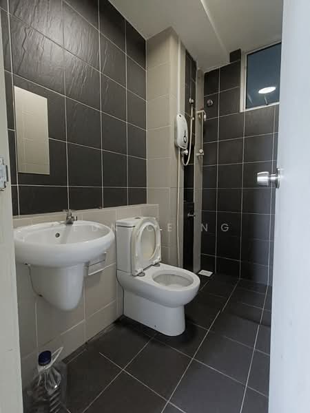Apartment for Sale at D'Rich Executive Suites - Eunice Ng - Bathroom - PropertyGuru.com.my