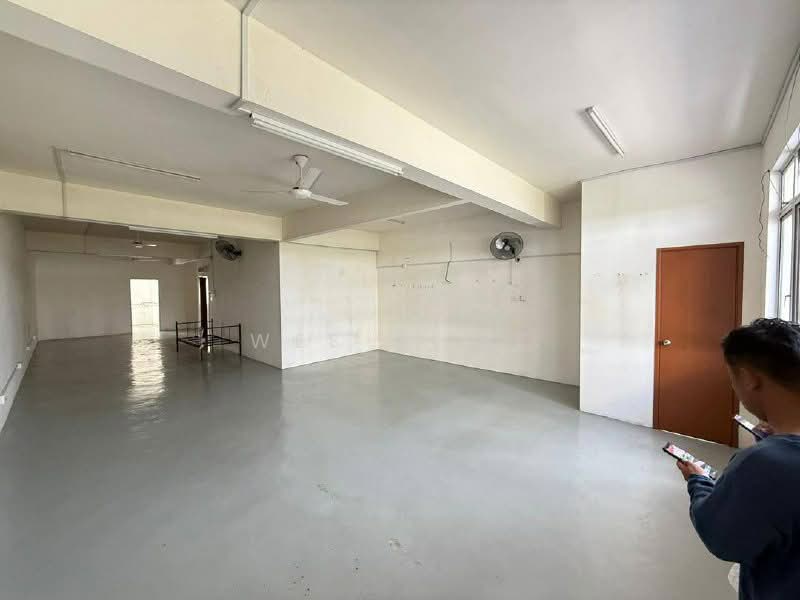 Shop for Sale in Taman Sierra Perdana (Masai) - Wee Howe - Interior - PropertyGuru.com.my