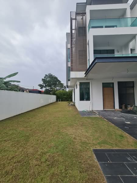 3-storey Terraced House for Sale in Taman Puchong Prima (Puchong) - Shu Wai - Exterior - PropertyGuru.com.my