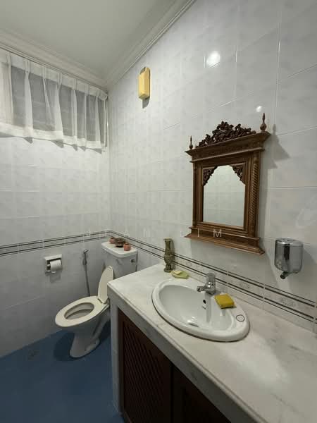 Semi-Detached House for Rent in Sungai Ara (Penang) - Jean Lim - Bathroom - PropertyGuru.com.my