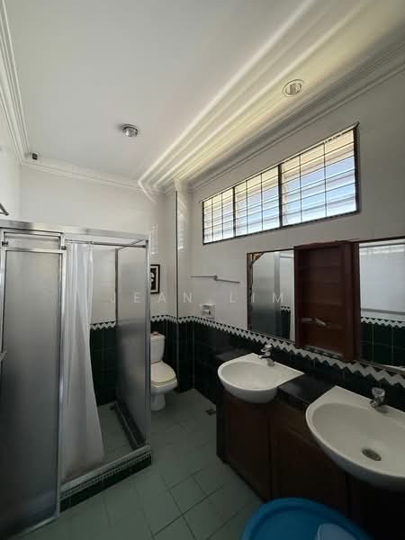 Semi-Detached House for Rent in Sungai Ara (Penang) - Jean Lim - Bathroom - PropertyGuru.com.my