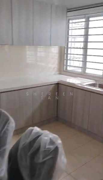 2-storey Terraced House for Rent in Bandar Bukit Tinggi (Klang) - Shereen Tan - Kitchen - PropertyGuru.com.my