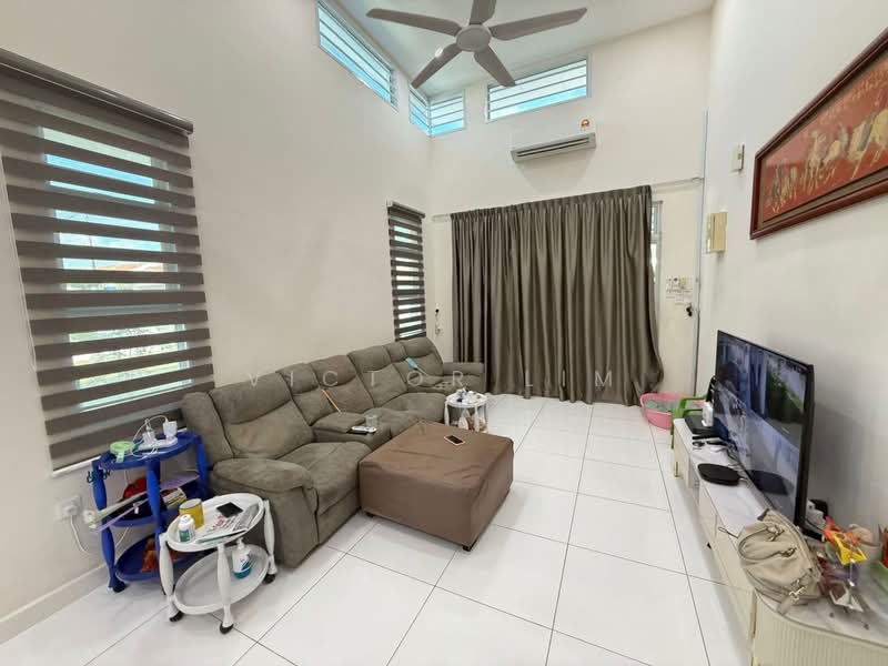 1-storey Terraced House for Sale in Bandar Putra (Kulai) - Victor Lim - Living Room - PropertyGuru.com.my