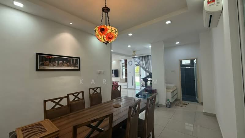 Semi-Detached House for Rent in Taman Mount Austin (Tebrau) - Karl Lim - Dining Room - PropertyGuru.com.my