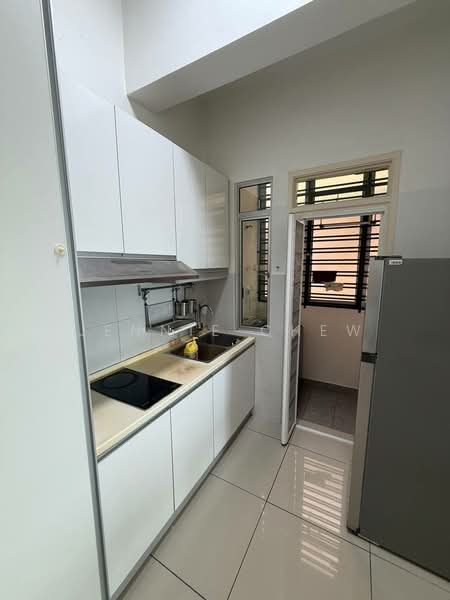 Austin Suites (Permata Austin) untuk Untuk Disewa - RM 1,800 /bulan, Mac 2026 - Kitchen - PropertyGuru.com.my