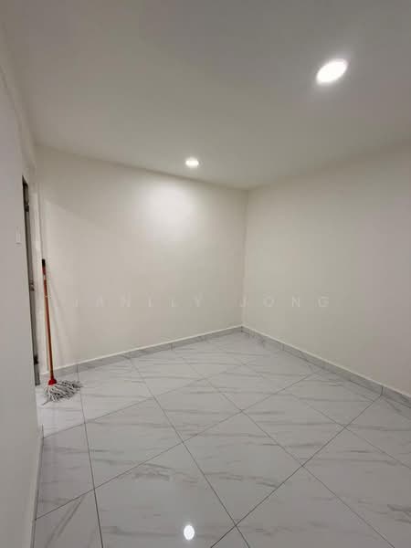 Flat for Sale at Flat Taman Ungku Tun Aminah - Janlly Jong - Interior - PropertyGuru.com.my