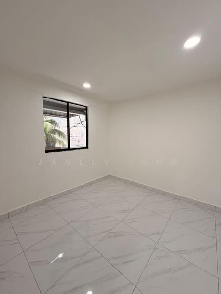 Flat for Sale at Flat Taman Ungku Tun Aminah - Janlly Jong - Interior - PropertyGuru.com.my
