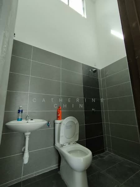 Semi-Detached House for Sale in Ipoh (Perak) - Catherine Chin - Bathroom - PropertyGuru.com.my