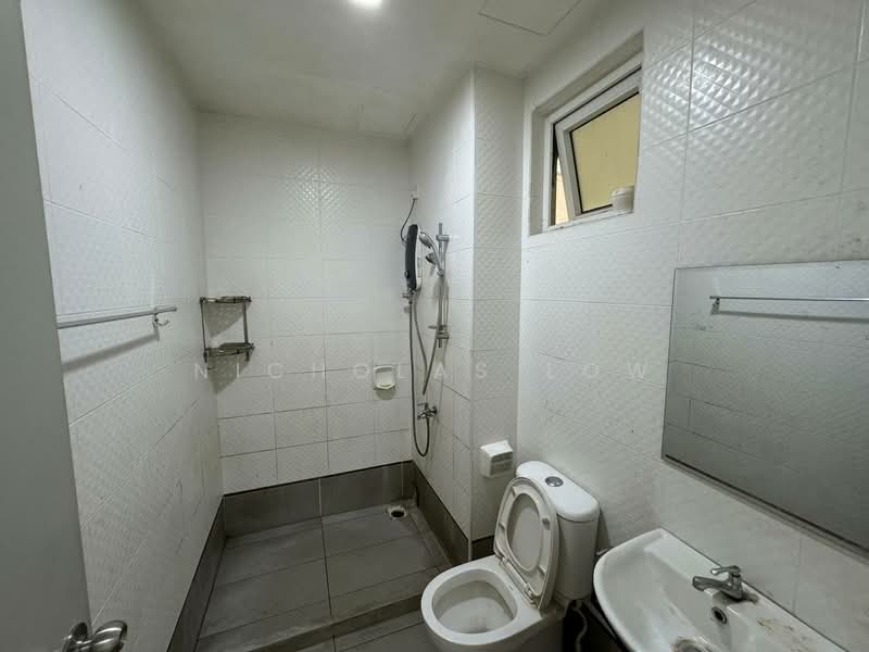 Service Residence for Rent at Seasons Amara Larkin - Nicholas Low - Bathroom - PropertyGuru.com.my