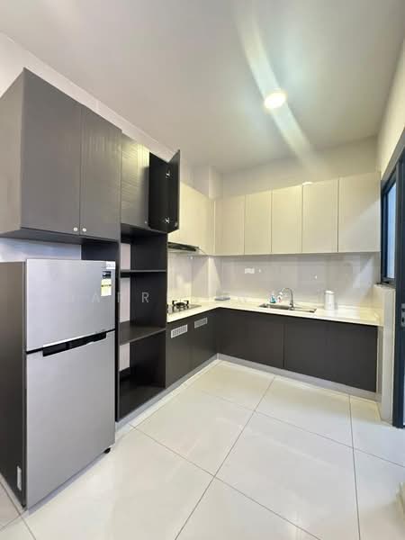 Bay Point @ Country Garden Danga Bay untuk Untuk Disewa - RM 2,300 /bulan, Mac 2026 - Kitchen - PropertyGuru.com.my