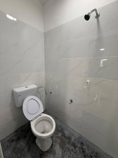 2-storey Terraced House for Sale in Taman Damai Jaya (Skudai) - Janlly Jong - Bathroom - PropertyGuru.com.my