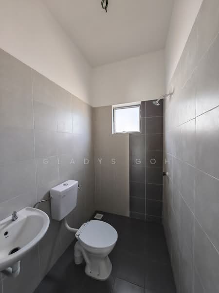 Taman Kinding Utama untuk Untuk Dijual - RM 298,000, Mac 2026 - Bathroom - PropertyGuru.com.my