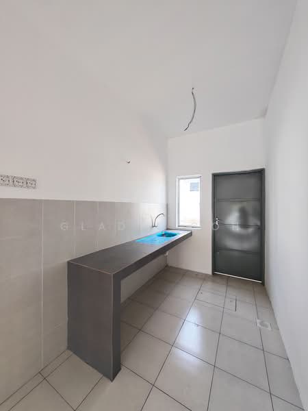 Taman Kinding Utama untuk Untuk Dijual - RM 298,000, Mac 2026 - Interior - PropertyGuru.com.my