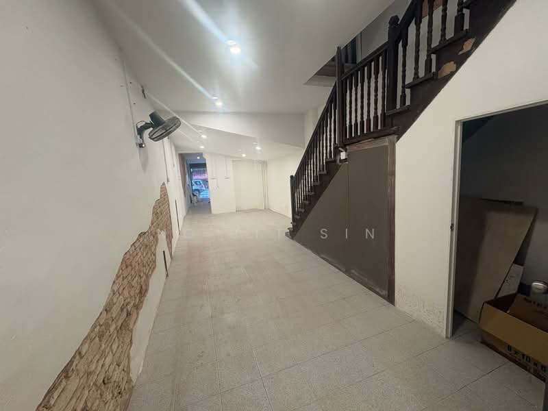 Shop / Office for Rent in Lebuh Chulia (George Town) - Ng Jit Sin - Entrance - PropertyGuru.com.my