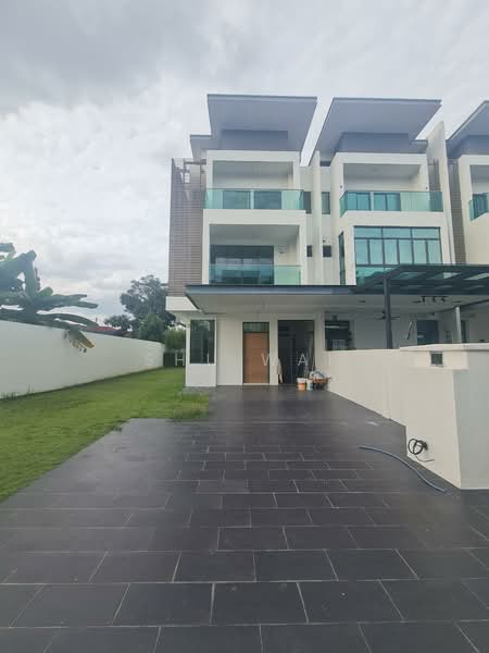 3-storey Terraced House for Sale in Puchong (Selangor) - Shu Wai - Exterior - PropertyGuru.com.my