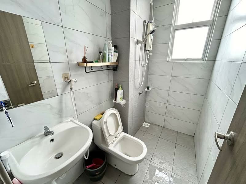 Service Residence for Sale at SKS Habitat - May Khoo - Bathroom - PropertyGuru.com.my
