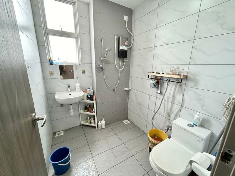 Service Residence for Sale at SKS Habitat - May Khoo - Bathroom - PropertyGuru.com.my