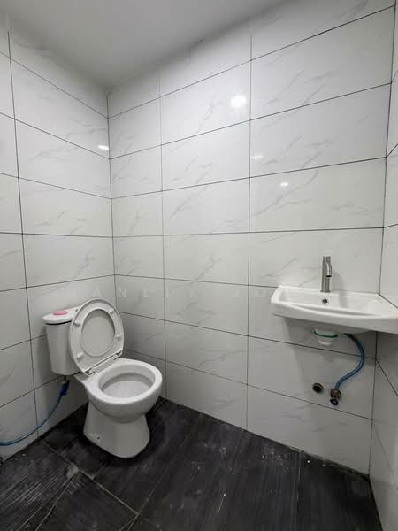 1-storey Terraced House for Sale in Taman Universiti (Skudai) - Janlly Jong - Bathroom - PropertyGuru.com.my