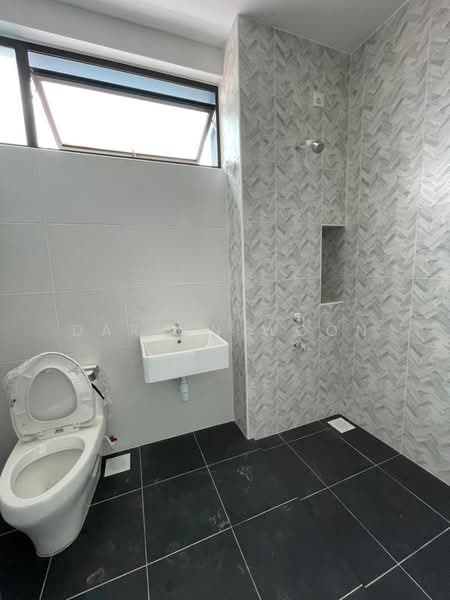 2-storey Terraced House for Sale in Taman Austin Duta (Tebrau) - Darren Woon - Bathroom - PropertyGuru.com.my