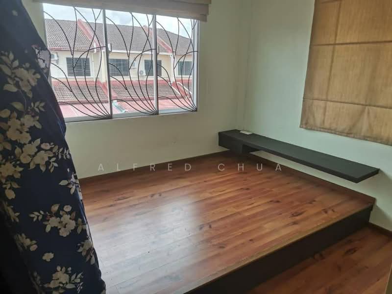 2-storey Terraced House for Sale in Batu Kawa (Kuching) - Alfred Chua - Bedroom - PropertyGuru.com.my