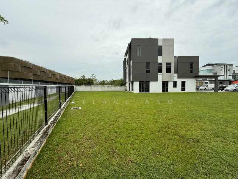 Semi-Detached House for Sale in Taman Molek (Johor Bahru) - Wallace Ang - Exterior - PropertyGuru.com.my