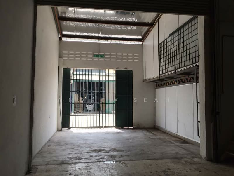 Terrace Factory for Sale in Kota Damansara (Selangor) - Andrew Seah - Entrance - PropertyGuru.com.my