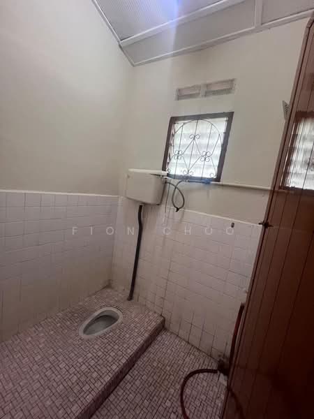 Semi-Detached House for Rent in Johor Bahru (Johor) - Fion Choo - Bathroom - PropertyGuru.com.my