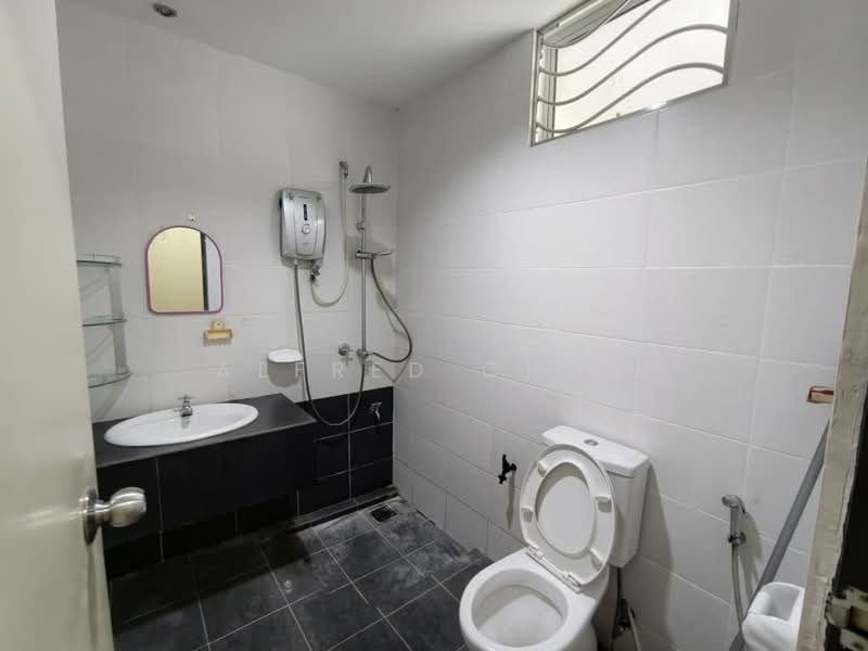 Apartment for Sale at Stutong Heights - Alfred Chua - Bathroom - PropertyGuru.com.my