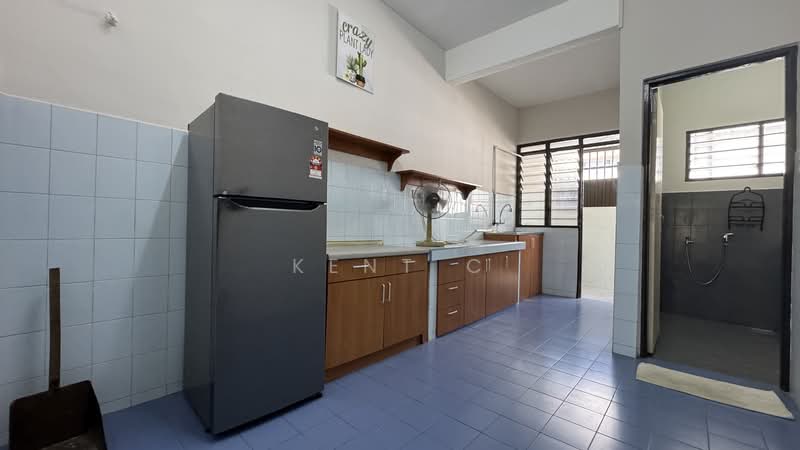 2-storey Terraced House for Sale in Taman Mewah (Ipoh) - Kent C - Kitchen - PropertyGuru.com.my