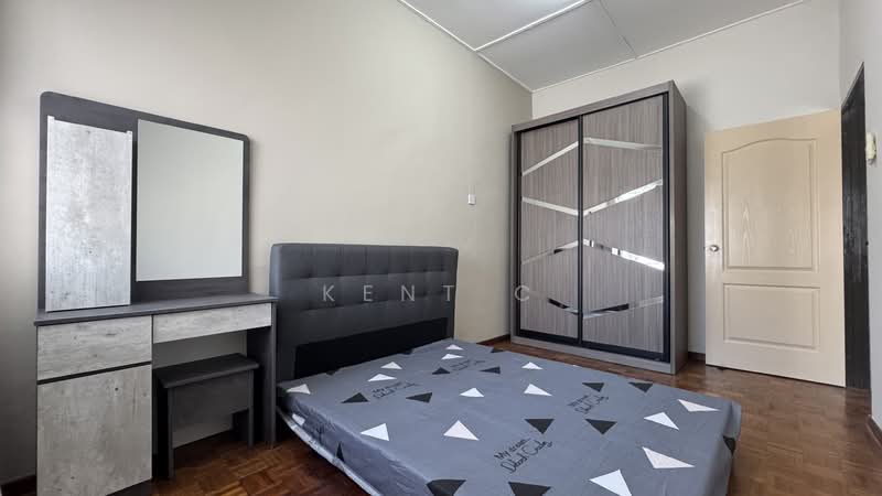 2-storey Terraced House for Sale in Taman Mewah (Ipoh) - Kent C - Bedroom - PropertyGuru.com.my