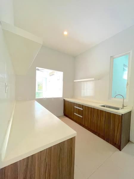 Surian Residences untuk Untuk Dijual - RM 1,500,000, Mac 2026 - Kitchen - PropertyGuru.com.my
