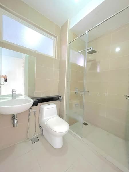 Surian Residences untuk Untuk Dijual - RM 1,500,000, Mac 2026 - Third Bedroom Bathroom - PropertyGuru.com.my