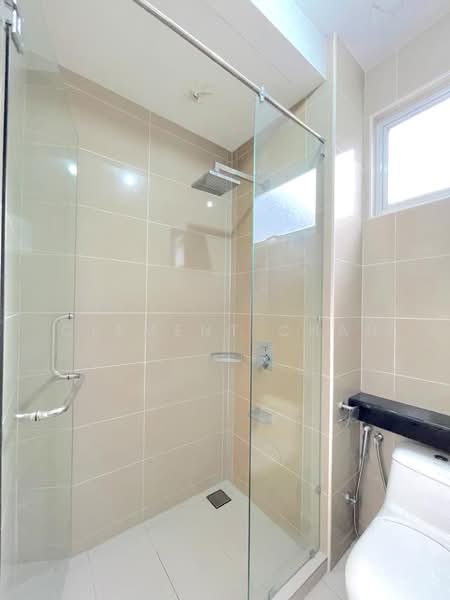 Surian Residences untuk Untuk Dijual - RM 1,500,000, Mac 2026 - Common Bathroom - PropertyGuru.com.my