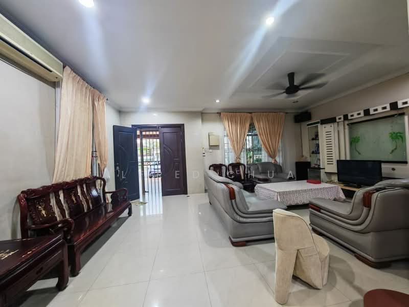 Semi-Detached House for Sale in Kuching (Sarawak) - Alfred Chua - Living Room - PropertyGuru.com.my