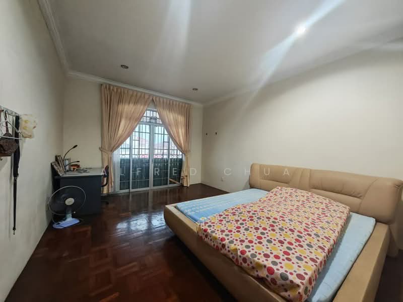 Semi-Detached House for Sale in Kuching (Sarawak) - Alfred Chua - Bedroom - PropertyGuru.com.my
