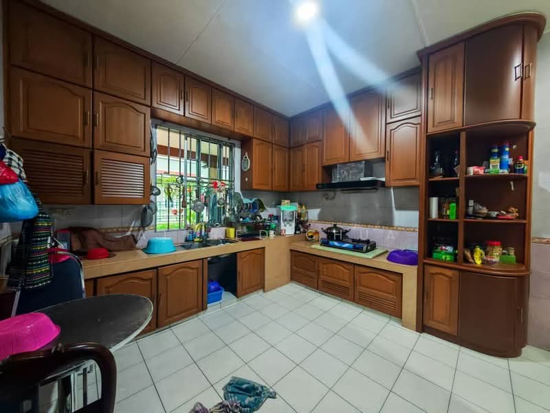 Semi-Detached House for Sale in Kuching (Sarawak) - Alfred Chua - Kitchen - PropertyGuru.com.my