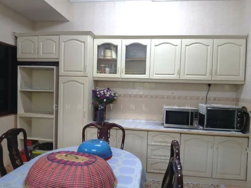 Bungalow for Rent in Sungai Buloh (Selangor) - Christine Tan - Kitchen - PropertyGuru.com.my