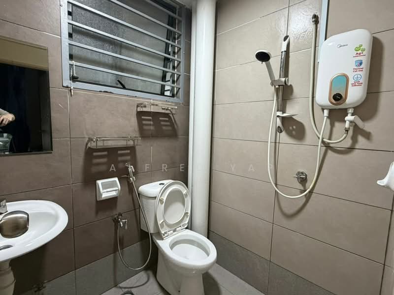 ARC @ Austin Hills untuk Untuk Disewa - RM 1,550 /bulan, Mac 2026 - Bathroom - PropertyGuru.com.my