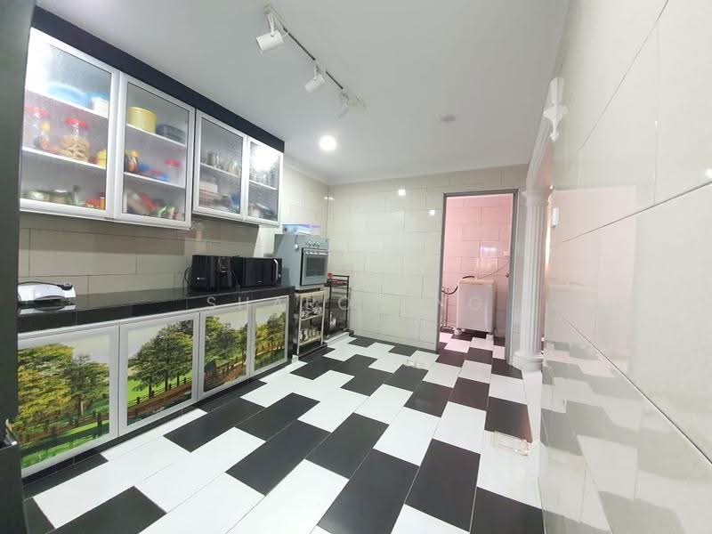 Rumah Berkembar untuk Dijual di Taman Perling (Perling) - Sharon Ng - Kitchen - PropertyGuru.com.my